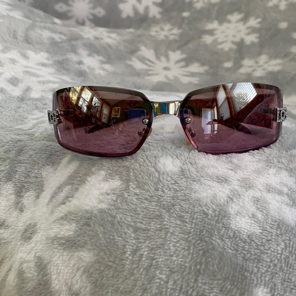 ✅FIRM PRICE✅Pretty Amazing DG Sunglasses